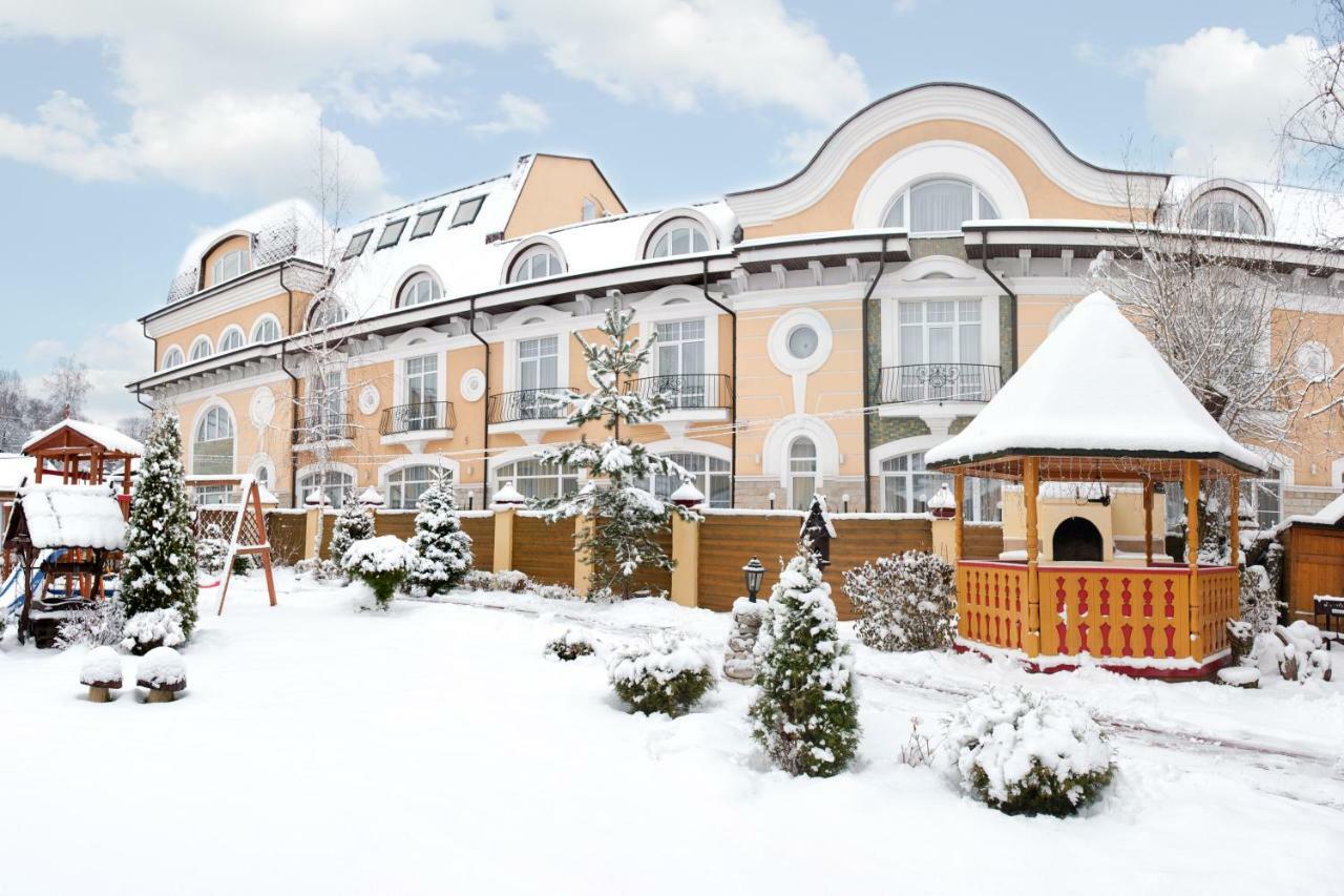 Gosudarev'S House Hotel Complex Imperial Village Sergiyev Posad Exterior photo